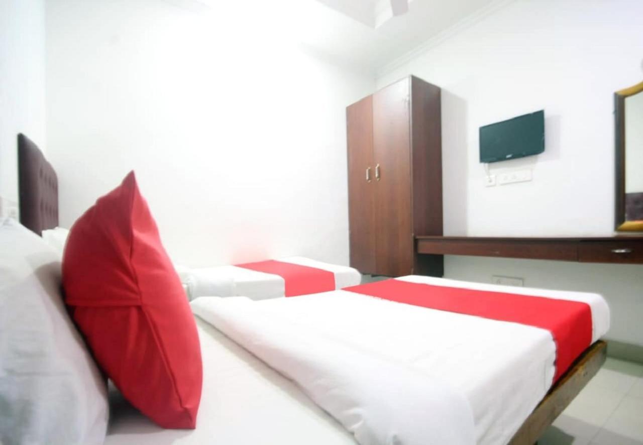 Hotel Jayaram Chidambaram Bagian luar foto