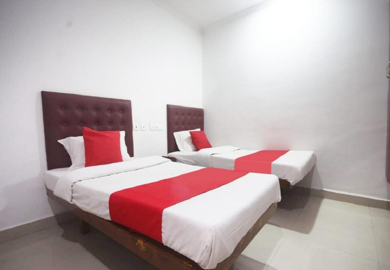 Hotel Jayaram Chidambaram Bagian luar foto