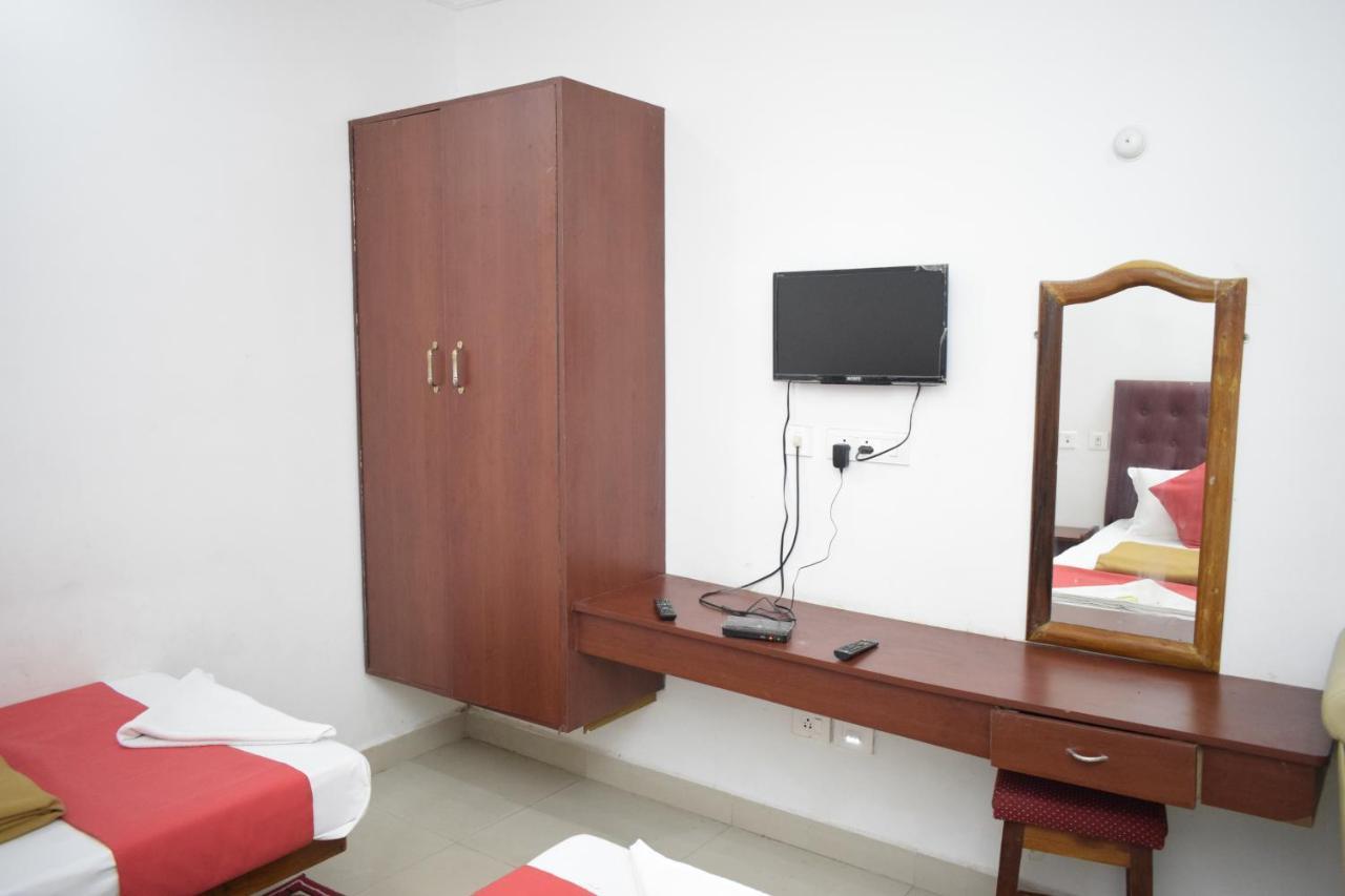 Hotel Jayaram Chidambaram Bagian luar foto
